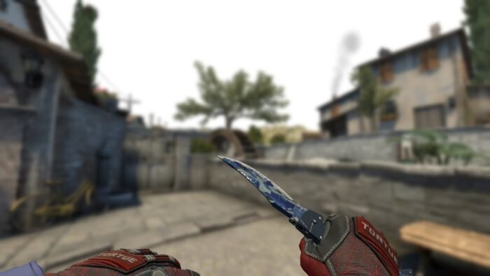Falchion Knife | Bright Water (Well-Worn) - Imagem 2